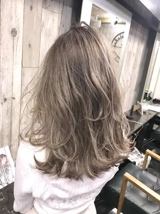 セミロング 塩川 和弥のヘアスタイル