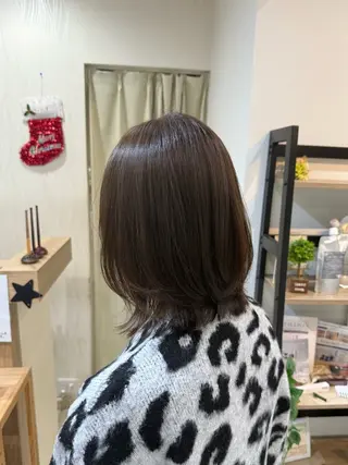 ミディアム カラー 島 歩那のヘアスタイル