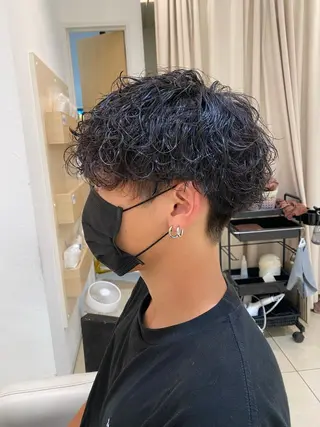 ショート パーマ メンズ メンズ特化型美容師 栗山勇人のヘアスタイル
