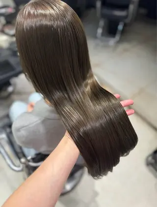 ロング カラー パーマ ヘアアレンジ 透明感/オリーブ/ グレージュ/YUKAのヘアスタイル