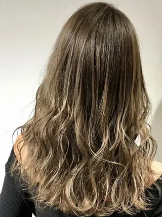 セミロング カラー Device ディバイスのヘアスタイル