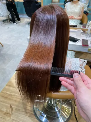 セミロング 山本翔一郎 韓国顔周りレイヤーのヘアスタイル