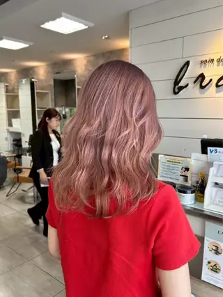 カラー ハイトーンカラー✨ 慶田玲和のヘアスタイル