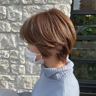 ショート カラー 星野 茉由のヘアスタイル