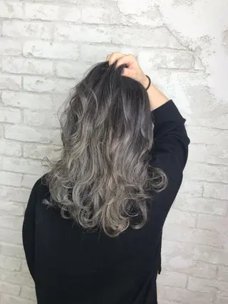 ロング 韓国ヘア✨グレージュ カラーasamiのヘアスタイル