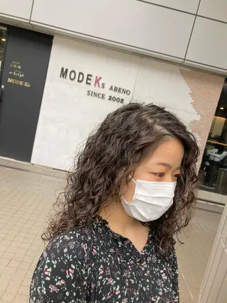 セミロング パーマ SHAFT Ieiriのヘアスタイル