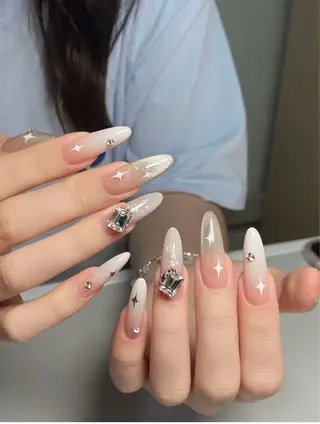 ネイル LEDアイラッシュ ∩_∩アオイのマツエク・マツパデザイン