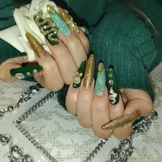 ネイル エステとネイル ローズコンフォートのネイルデザイン