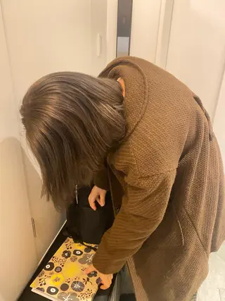 ミディアム カラー SALOWIN 栄3丁目店所属・砂原 ひよりのヘアスタイル