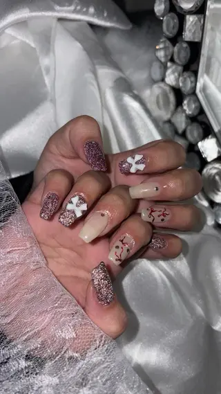 ネイル 吉田 彩乃のネイルデザイン