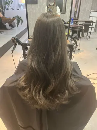 ロング tidehair所属・tidehair こうき Wカラーのヘアスタイル