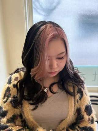 カラー 大浜 美咲のヘアスタイル