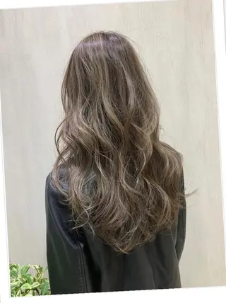 ミディアム カラーリスト菅澤 岳のヘアスタイル