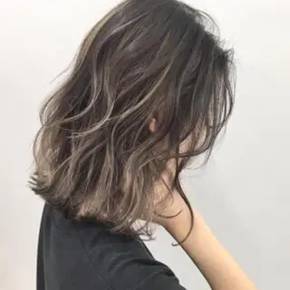 カラー 岩橋 健人のヘアスタイル
