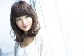 カラー 岩渕 由里香のヘアスタイル