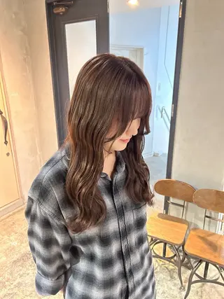 ミディアム カラー シモカワ メイのヘアスタイル