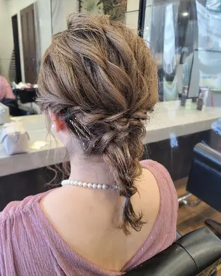 ミディアム 関口 友菜のヘアスタイル