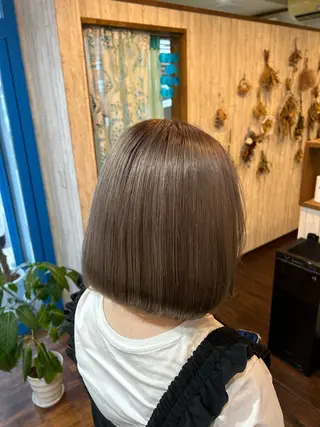 ショート カラー 早坂 さくらのヘアスタイル