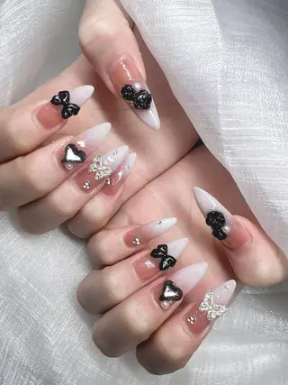 ネイル Lee Nailsのネイルデザイン