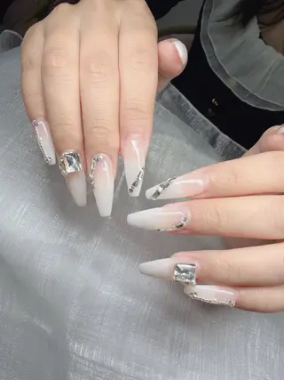 ネイル Lee Nailsのネイルデザイン
