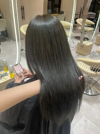 ミディアム 顔周りカット/ 透明感カラー/ユナのヘアスタイル