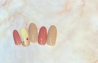 ネイル Reflect 山田のネイルデザイン