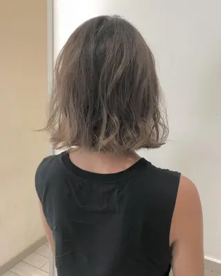 ミディアム カラー ZOA classic hair所属・東 みのりのヘアスタイル