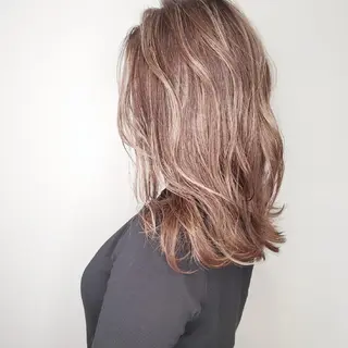 セミロング カラー レイヤーカット/ ウルフカット/大橋 のヘアスタイル