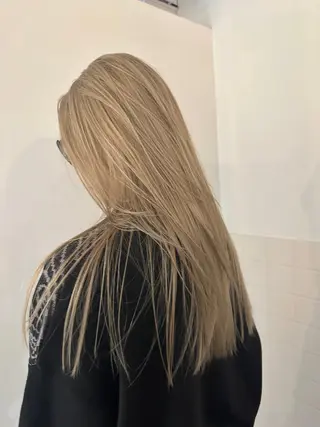 ロング カラー 大木 紗也香のヘアスタイル