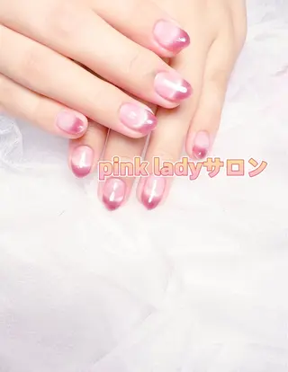 ネイル pink ladyサロン所属・べ にのネイルデザイン