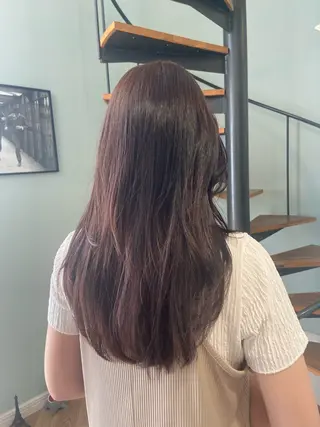 ロング atelier doux dimanche（アトリエ・ドゥー・ディマンシュ）所属・Fukamiレイヤー 透明感カラーのヘアスタイル