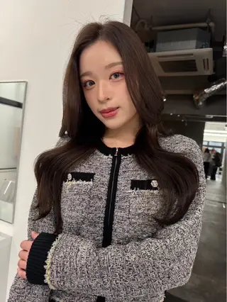 ロング Rita/髪質改善 /透明感カラーのヘアスタイル