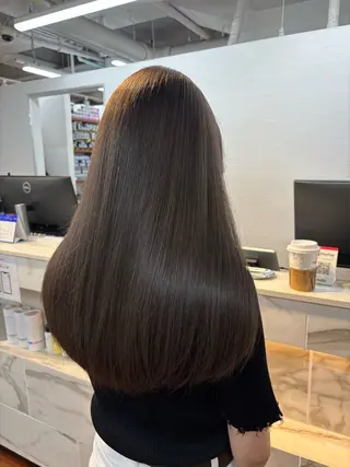 ミディアム カラー ヘアアレンジ グランルッソ所属・岡山× バレイヤージュカラーのヘアスタイル