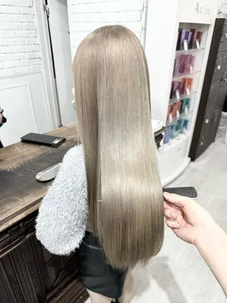 ロング カラー SALOWIN札幌大通り所属・札幌ブリーチカラー/ ダブルカラー/ドイのヘアスタイル