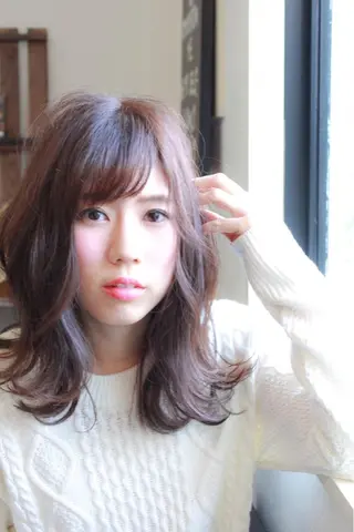 ミディアム セミロング カラー ヘアアレンジ Lien所属・西川 ヒロキのヘアスタイル