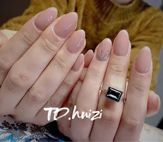 ミディアム めぐみのネイルサロン 惠のネイルデザイン