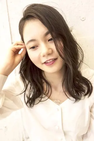 ミディアム カラー Fuuu《フゥ》所属・シノザキ シンゴのヘアスタイル