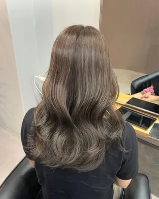 ロング カラー ミルクティーベージュ ❤︎レイヤー　MIAのヘアスタイル