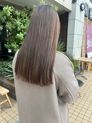 ロング 透け感/ハイトーン/ レイヤー/小山田のヘアスタイル