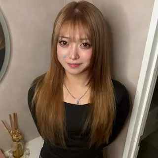 ロング カラー Hinako🦋 ブリーチカラーのヘアスタイル