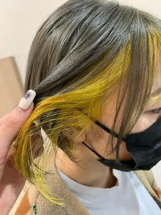 ショート カラー 店長ハイトーンカラー 柞山史奈のヘアスタイル