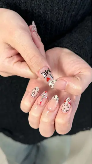 ネイル nail salon CAREY 🎀のネイルデザイン