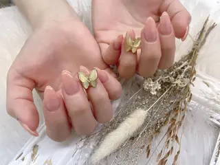 ネイル 🦋ネイルサロン ブラン🌈ゆりのネイルデザイン