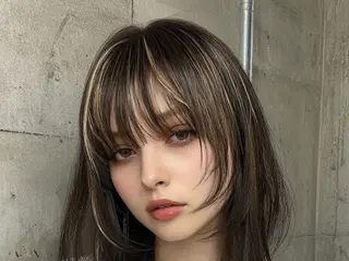 セミロング タカノ アツコのヘアスタイル