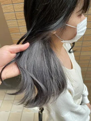 セミロング antica YOSHIのヘアスタイル