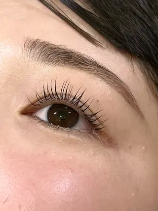 マツエク・マツパ Cure所属・三澤 朱里の眉毛・アイブロウイメージ