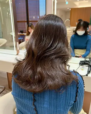 セミロング カラー 韓国レイヤー🇰🇷 韓国研修◎渋谷カイトのヘアスタイル