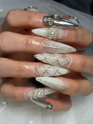 ネイル ✴︎ Delightのネイルデザイン