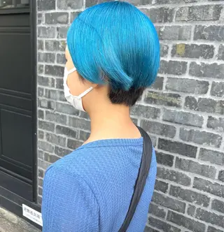 ショート カラー GiseL アンリのヘアスタイル