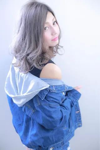 セミロング 伊藤 裕貴のヘアスタイル